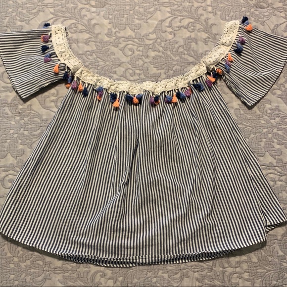 Off the shoulder top - Picture 1 of 2